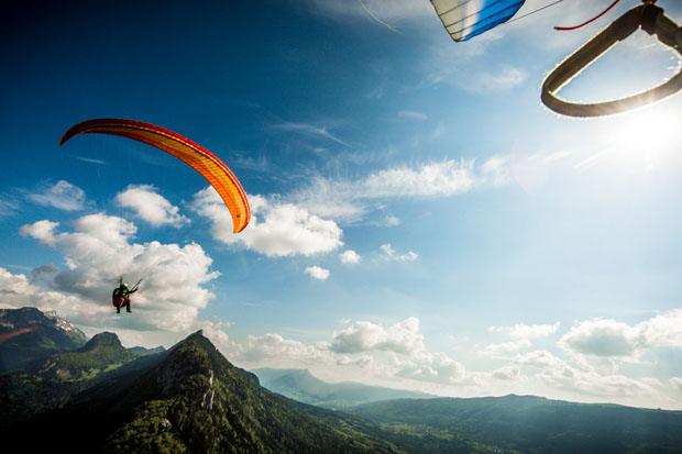 Photographer Captures Incredible Aerial Shots While Paragliding paragliding 9